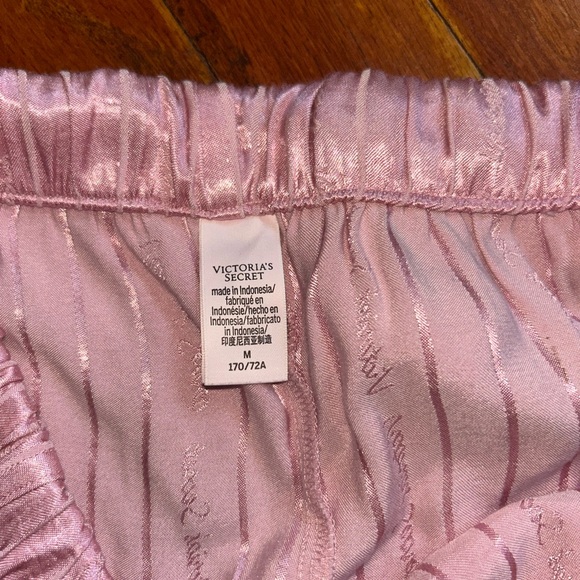 Victoria's Secret Pink Satin  women's pajamas  size medium - Picture 4 of 8